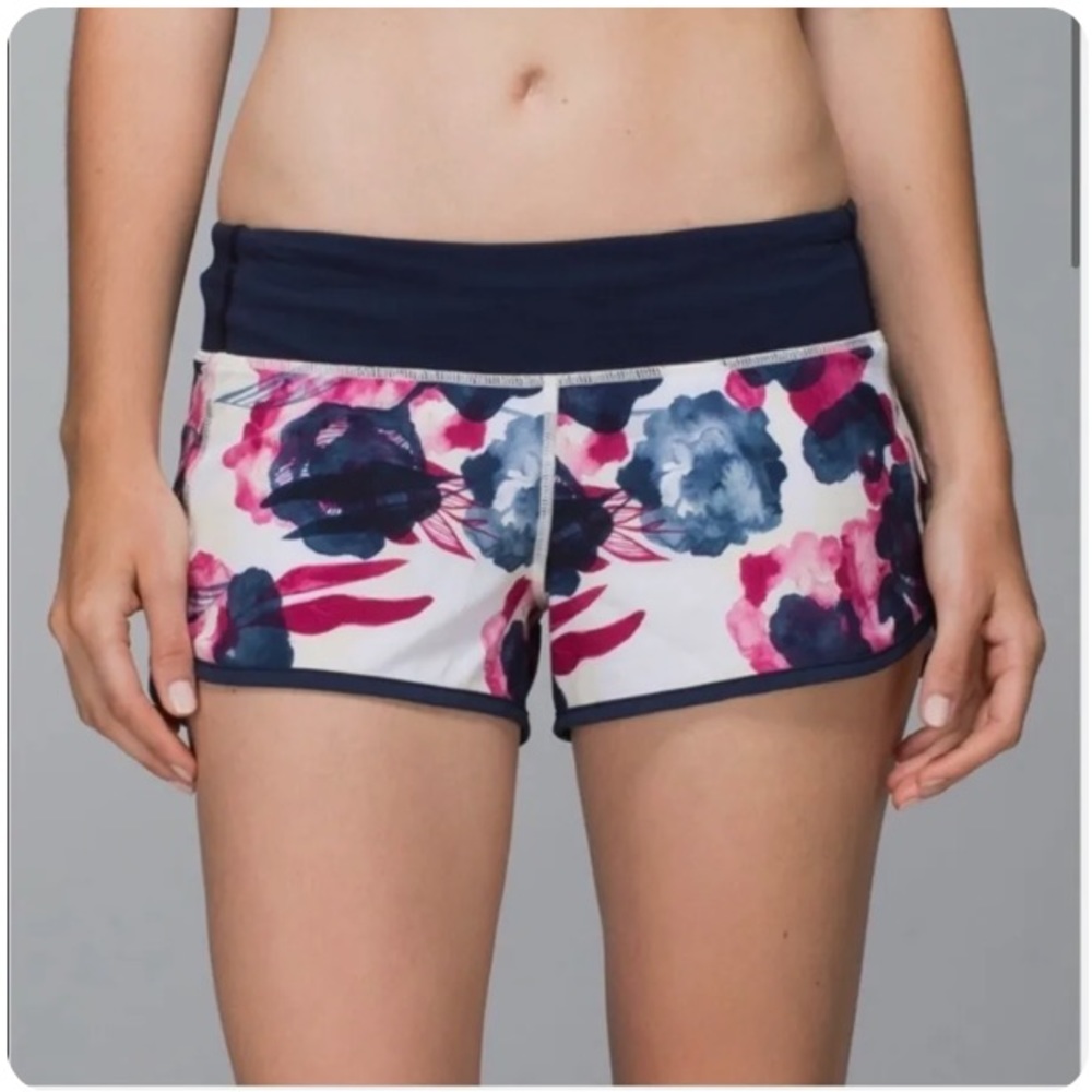 Lululemon Run Speed in Inky floral Ghost Bumble berry.